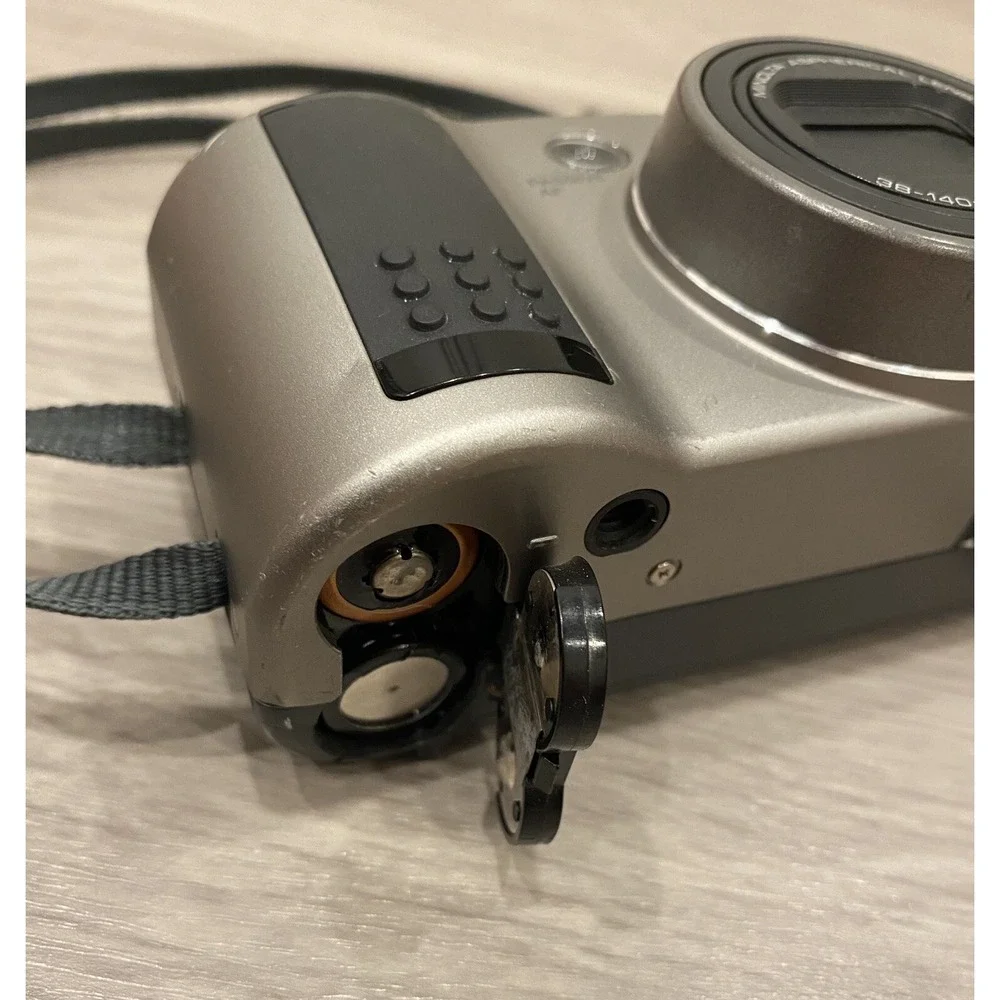 Minolta Riva Zoom 140EX 35mm Film Camera Japan 1995 - FILM  UNTESTED 🎞️